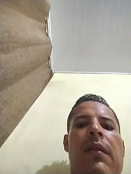 Snapshot of Gracho_25 chatting on July 23, 11:11 pm Gracho 25 online show from July 23, 11:11 pm