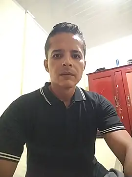 Snapshot of Gracho_25 chatting on June 8, 11:38 pm Gracho 25 online show from June 8, 11:38 pm