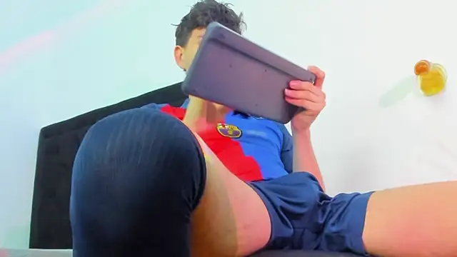 camilo model online show from February 24, 7:37 pm