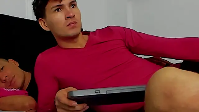 camilo model online show from May 13, 12:28 am