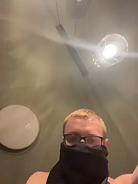 mateuszuuu online show from March 7, 3:35 am