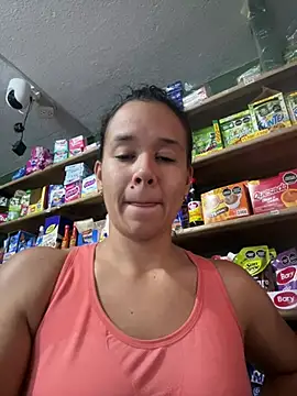 lannabellx online show from April 14, 10:37 pm