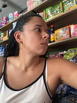 lannabellx online show from April 12, 10:13 pm