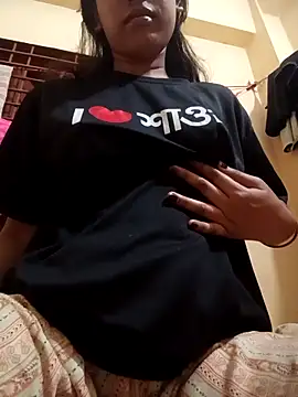 queenneha69 online show from April 14, 2:11 pm