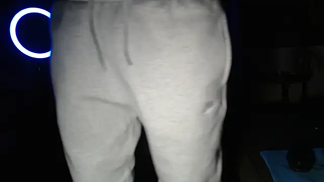 Snapshot of EspanolVato chatting on February 23, 9:32 am EspanolVato online show from February 23, 9:32 am