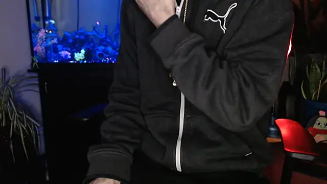 EspanolVato online show from April 7, 8:38 am