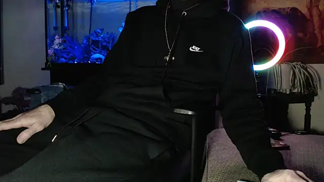 Snapshot of EspanolVato chatting on February 12, 9:20 am EspanolVato online show from February 12, 9:20 am