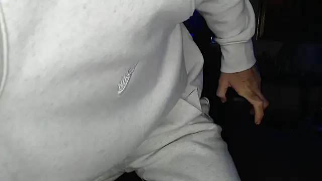 EspanolVato online show from March 8, 10:18 am