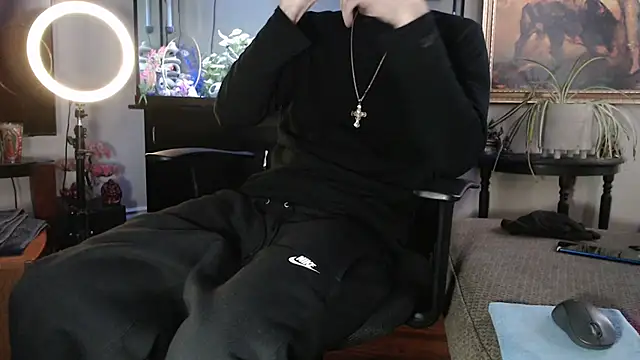 Snapshot of EspanolVato chatting on February 21, 10:23 pm EspanolVato online show from February 21, 10:23 pm