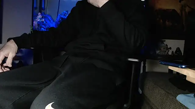 Snapshot of EspanolVato chatting on February 4, 10:32 am EspanolVato online show from February 4, 10:32 am