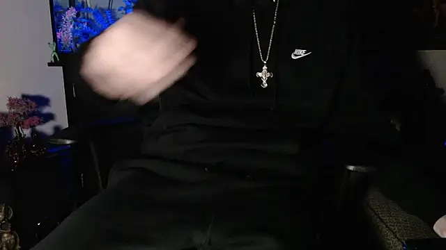 Snapshot of EspanolVato chatting on January 15, 12:30 pm EspanolVato online show from January 15, 12:30 pm