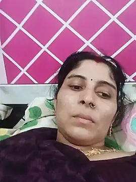 Snapshot of Hot_ree85 chatting on July 9, 4:46 am Hot ree85 online show from July 9, 4:46 am