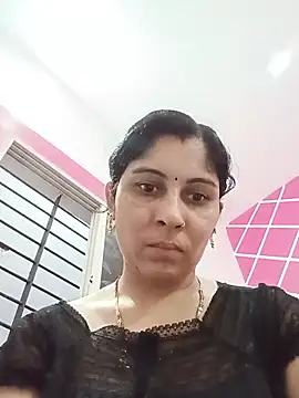 Snapshot of Hot_ree85 chatting on June 11, 4:31 am Hot ree85 online show from June 11, 4:31 am