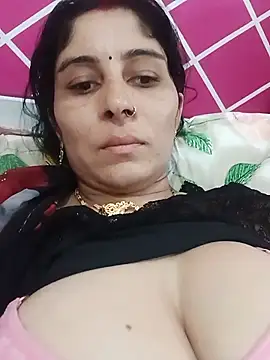 Snapshot of Hot_ree85 chatting on July 11, 4:46 am Hot ree85 online show from July 11, 4:46 am