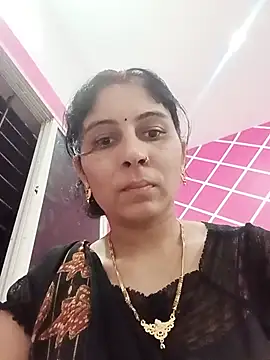 Hot ree85 online show from June 2, 2:00 am
