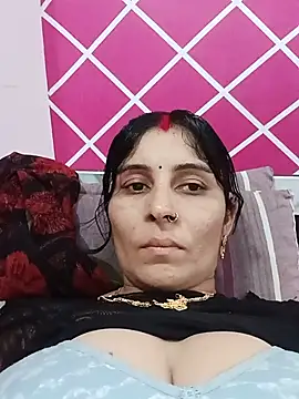 Snapshot of Hot_ree85 chatting on June 18, 9:36 am Hot ree85 online show from June 18, 9:36 am