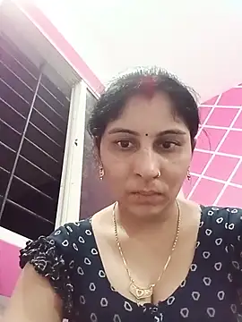 Hot ree85 online show from May 18, 2:55 pm
