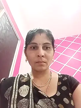 Snapshot of Hot_ree85 chatting on February 26, 7:30 am Hot ree85 online show from February 26, 7:30 am