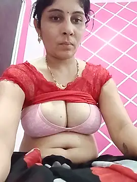 Snapshot of Hot_ree85 chatting on June 9, 2:51 pm Hot ree85 online show from June 9, 2:51 pm