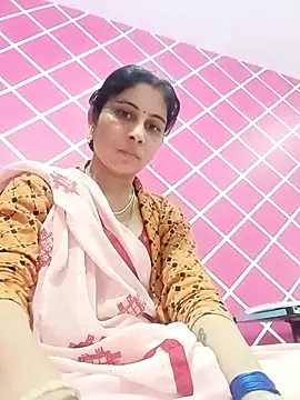 Snapshot of Hot_ree85 chatting on February 3, 6:22 am Hot ree85 online show from February 3, 6:22 am