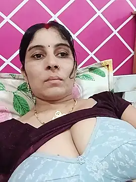 Snapshot of Hot_ree85 chatting on July 8, 5:30 am Hot ree85 online show from July 8, 5:30 am