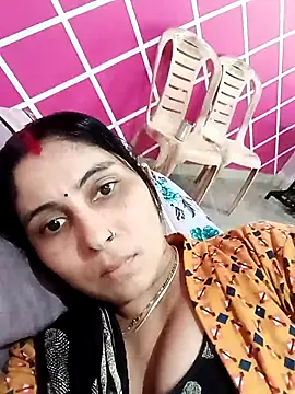 Snapshot of Hot_ree85 chatting on February 23, 8:37 am Hot ree85 online show from February 23, 8:37 am