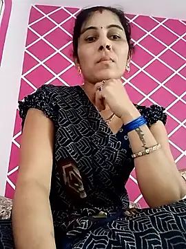 Snapshot of Hot_ree85 chatting on February 14, 6:46 am Hot ree85 online show from February 14, 6:46 am