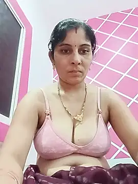 Snapshot of Hot_ree85 chatting on June 20, 10:53 am Hot ree85 online show from June 20, 10:53 am