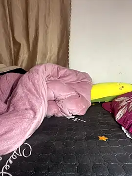 lealia699 online show from January 7, 8:19 am