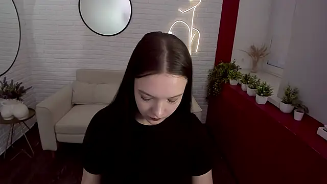 Snapshot of Emily_tender chatting on January 18, 6:28 am Emily tender online show from January 18, 6:28 am