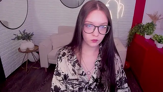 Snapshot of Emily_tender chatting on February 19, 5:37 am Emily tender online show from February 19, 5:37 am