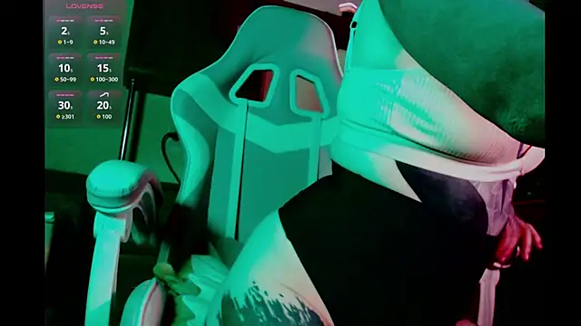 Gloomy Suemi online show from April 9, 3:29 pm