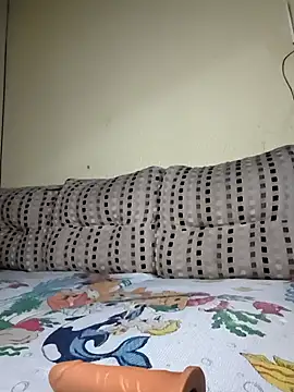 Larissinha015 online show from March 13, 1:21 am