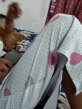 Night-Couple2 online show from March 7, 8:21 am