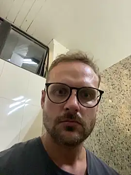 catarinenseputo online show from February 28, 3:06 am