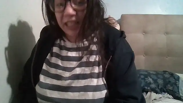 bellakay19 online show from February 8, 6:49 pm