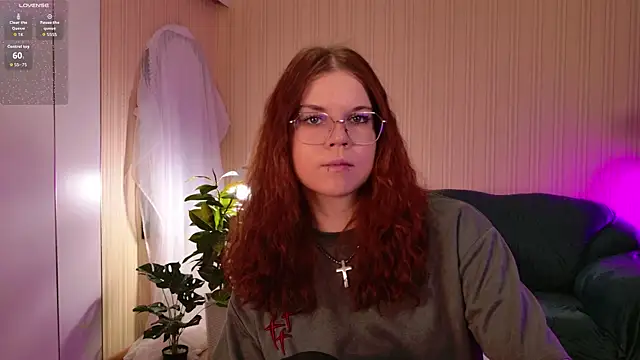 A Lot of Bunny online show from April 15, 6:30 am