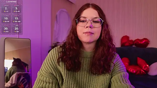 A Lot of Bunny online show from February 18, 9:39 am