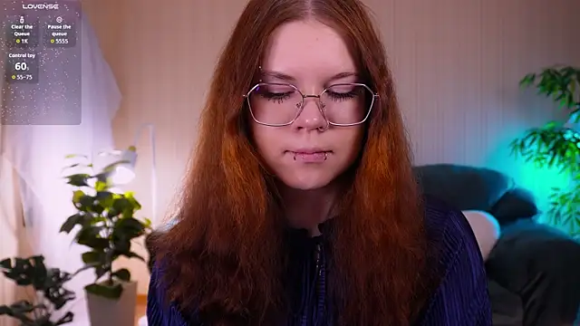 A Lot of Bunny online show from March 31, 7:21 am