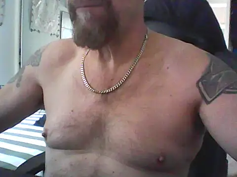 loudandproud online show from April 23, 1:45 am