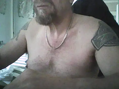 loudandproud online show from May 16, 6:01 am