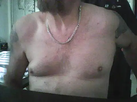 loudandproud online show from March 10, 6:28 am