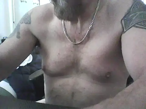 loudandproud online show from June 1, 1:17 am