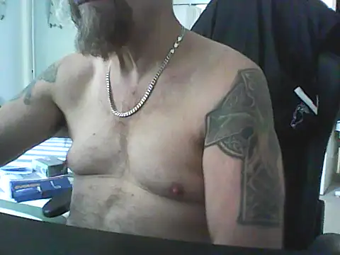 loudandproud online show from March 23, 5:18 am