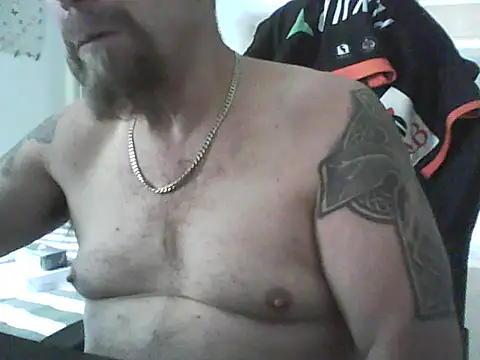 loudandproud online show from March 7, 4:30 am