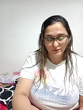 natalliecoopers online show from March 5, 11:43 pm