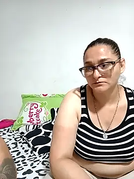 natalliecoopers online show from March 11, 3:00 am