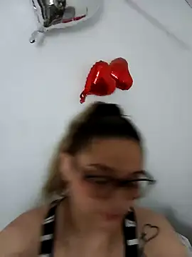 natalliecoopers online show from January 18, 11:13 am