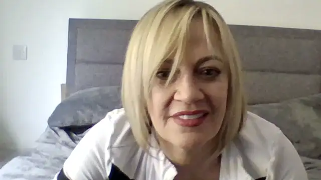 Milfshake227 online show from March 23, 3:34 pm