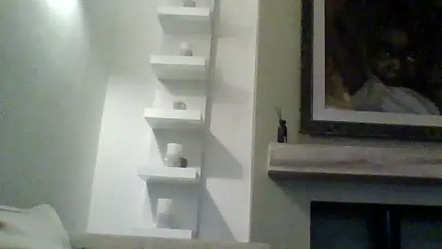 Milfshake227 online show from March 31, 7:05 pm